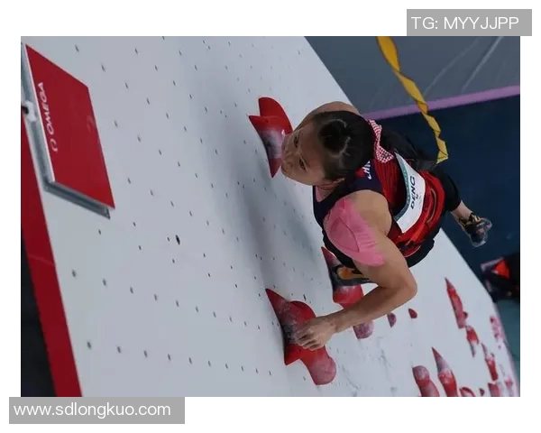 中国攀岩队历史性夺得世界杯团体冠军 展现实力与拼搏精神