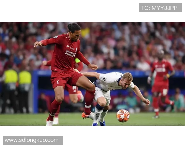 范戴克今日状态爆棚力压群雄全场最佳实至名归球队核心再显统治力 范戴克今日状态爆棚力压群雄全场最佳实至名归球队核心再显统治力