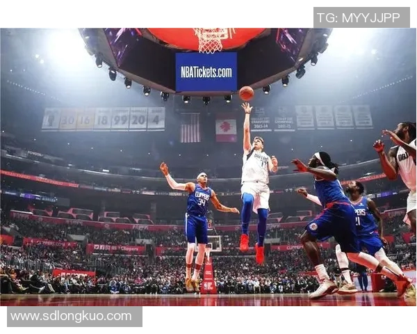 NBA季后赛西部强队晋级形势深度解析与未来走势展望 NBA季后赛西部强队晋级形势深度解析与未来走势展望