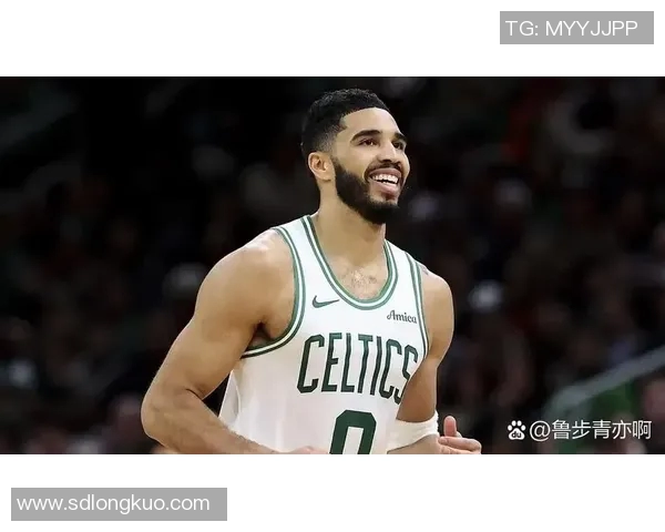 塔图姆通过社交媒体回应近期争议事件 强调个人立场与责任